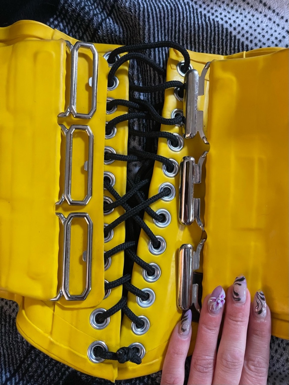 Polymorphe Yellow Latex Waist Cincher Corset - Picture 7 of 7